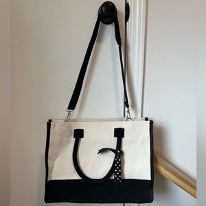 New w/o tags Amazon Black and White Tote